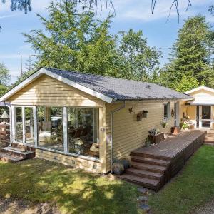 Renovated Gem With View And Sunny Terraces