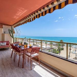 797HOLIDAY RENTALS- Piso contemporaneo frente al mar