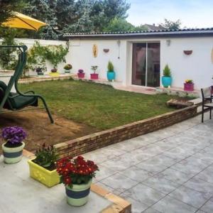 Studio in Tremblay en France with enclosed garden and WiFi