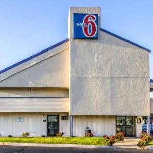 Motel 6-Grove City OH