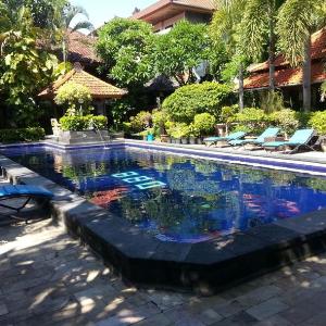 Dewa Bharata Bungalows Legian