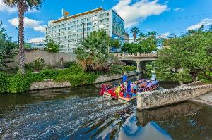 El Tropicano Riverwalk, San Antonio