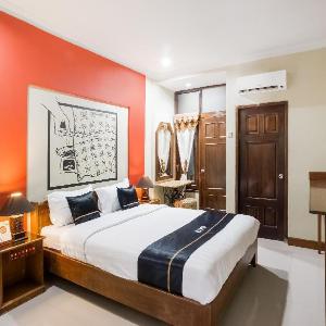 Urbanview Hotel Syariah Wisnugraha by RedDoorz