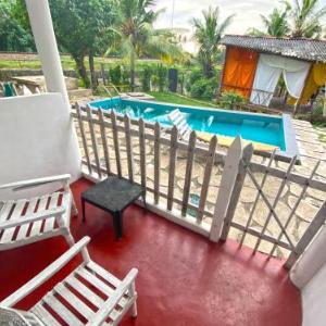 Asanka Surf House & Restaurant with pool