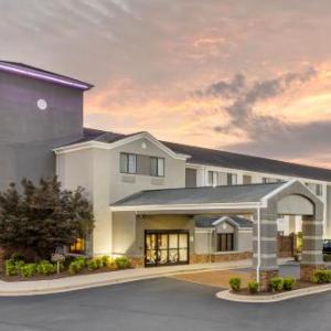 Hotels near Bristol Dragway - Sleep Inn & Suites