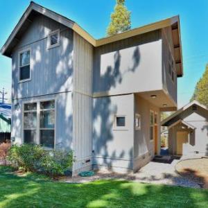 Custom Lake Tahoe Cottage House