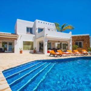 Villa Tuvalu by Abahana Villas