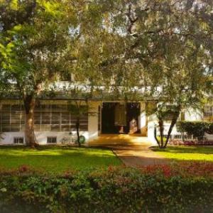 Hollywood Bowl Hotels - Orange Drive Hostel