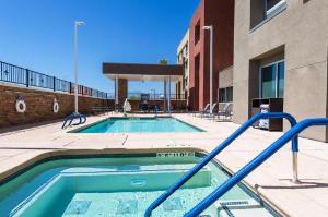 Fairfield Inn & Suites by Marriott Palm Desert, La Quinta