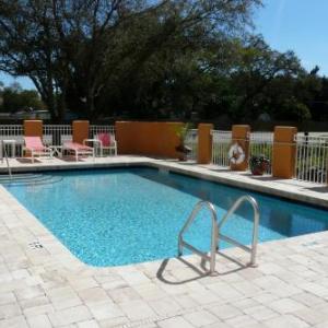 Hotels Near Lee Civic Center Fort Myers Fl Concerthotels Com