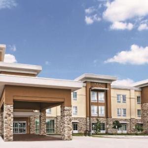 La Quinta Inn & Suites by Wyndham San Antonio by AT&T Center