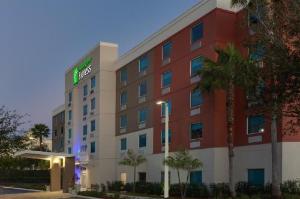 Holiday Inn Express Hotel & Suites Fort Lauderdale Airport/Cruise Port, Fort Lauderdale