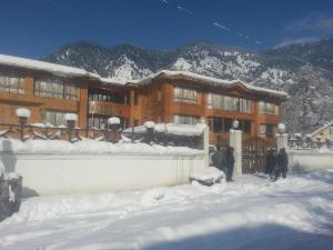 Hotel Paradise Inn, Pahalgam