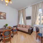 Hermitage 4BR Apartment Malaya Morskaya 7