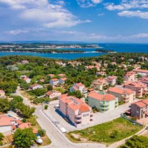 Two-Bedroom Apartment in Premantura