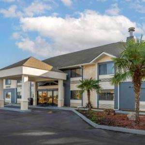 Comfort Inn & Suites - near Robins Air Force Base Main Gate