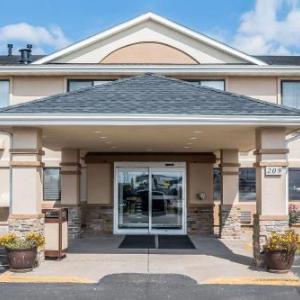 Quality Inn Coralville - Iowa River Landing