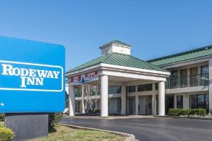 Studio 6 Suites Louisville KY Airport/Expo Center hotel near Kentucky Exposition Center