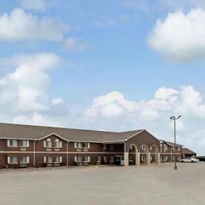 Econo Lodge Inn & Suites West