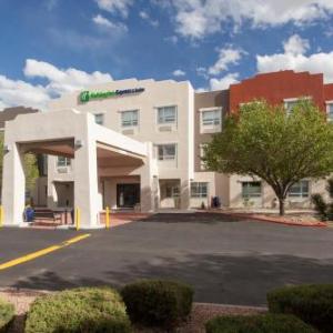 Lensic Performing Arts Center Hotels - Holiday Inn Express & Suites SANTA FE