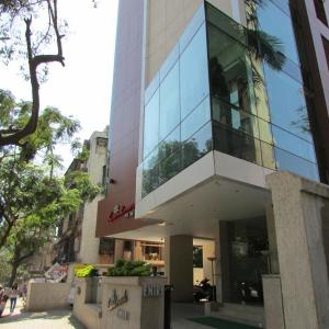 Hotel Landmark Residency