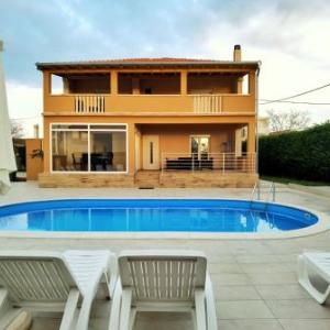Family-friendly apartments with swimming pool Bibinje Zadar - 5778