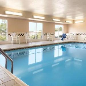 Country Inn & Suites by Radisson Davenport IA