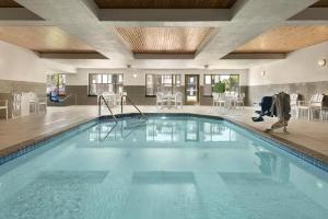 Country Inn & Suites by Radisson, St. Cloud West, MN, Saint Cloud