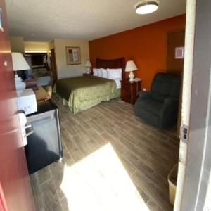 Budget Host Inn - Baxley