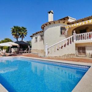 Villa Salinas
