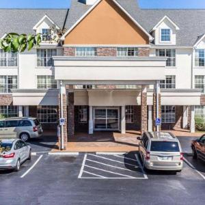 Live! at the Battery Atlanta Hotels - Comfort Inn & Suites Hotel Smyrna