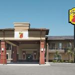 Super 8 by Wyndham Karnes City