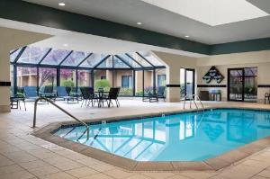 Courtyard Kansas City Overland Park/Metcalf, South of College Boulevard, Overland Park