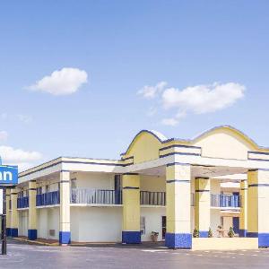 Days Inn by Wyndham Albany