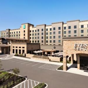 Embassy Suites By Hilton San Antonio Brooks Hotel - Spa