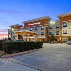 Hotels near SplashTown Houston - Best Western Plus Spring Inn & Suites