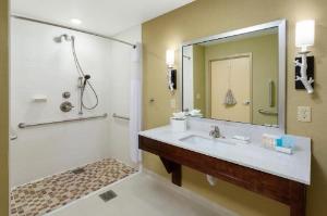 Hampton Inn & Suites Williamsport - Faxon Exit, Williamsport