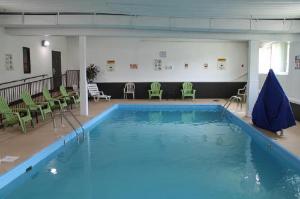 Days Inn & Suites by Wyndham Bridgeport - Clarksburg, Bridgeport