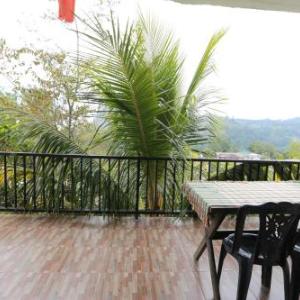 Ella Cloud Castle Homestay
