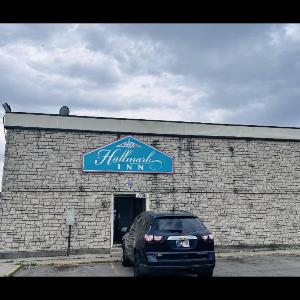 Hallmark Inn By OYO Fort Wayne