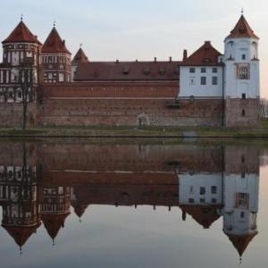 Mirskiy Castle