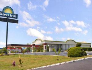 Days Inn by Wyndham McDonough, McDonough