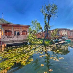 Houseboat City Of Kashmir