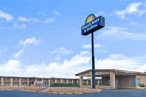 Days Inn & Suites by Wyndham Santa Rosa, Santa Rosa
