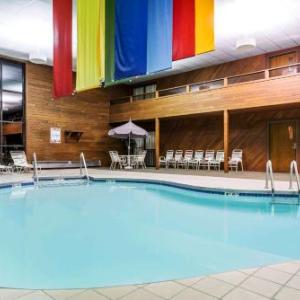 Days Inn & Suites by Wyndham Wausau