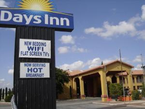 Days Inn by Wyndham Carlsbad, Carlsbad