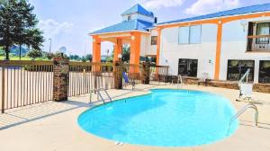 Days Inn by Wyndham Decatur Priceville I-65 Exit 334, Decatur