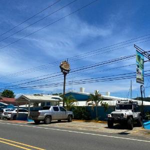 Fish Hook Marina Hotel