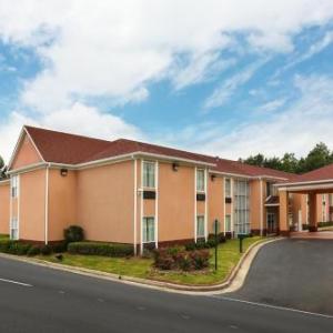 Econo Lodge Inn & Suites