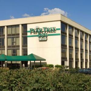 Hotels near Bob Warn Field - Pear Tree Inn Terre Haute